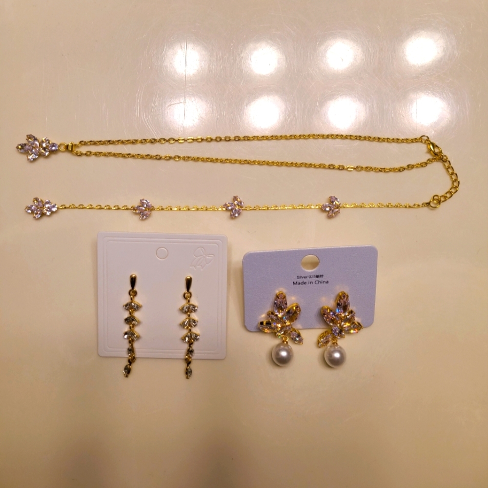 Bridesmaid Jewelry Gold from JJs House (3 pieces)